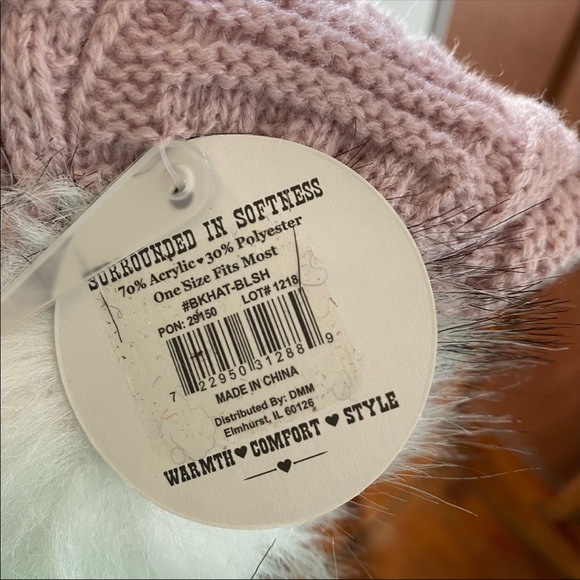 Blush Pink Beanie Knit Hat NWT - Picture 7 of 8